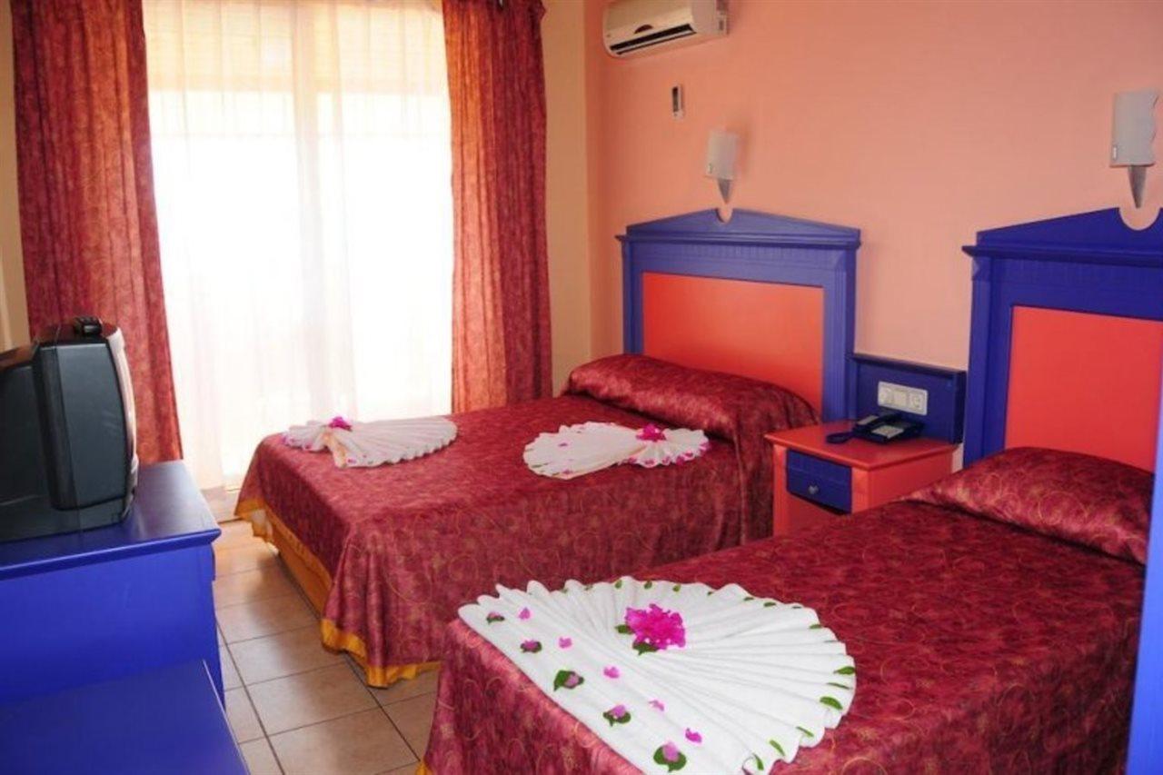 Drop Hotel โคนัคคลึ ภายนอก รูปภาพ